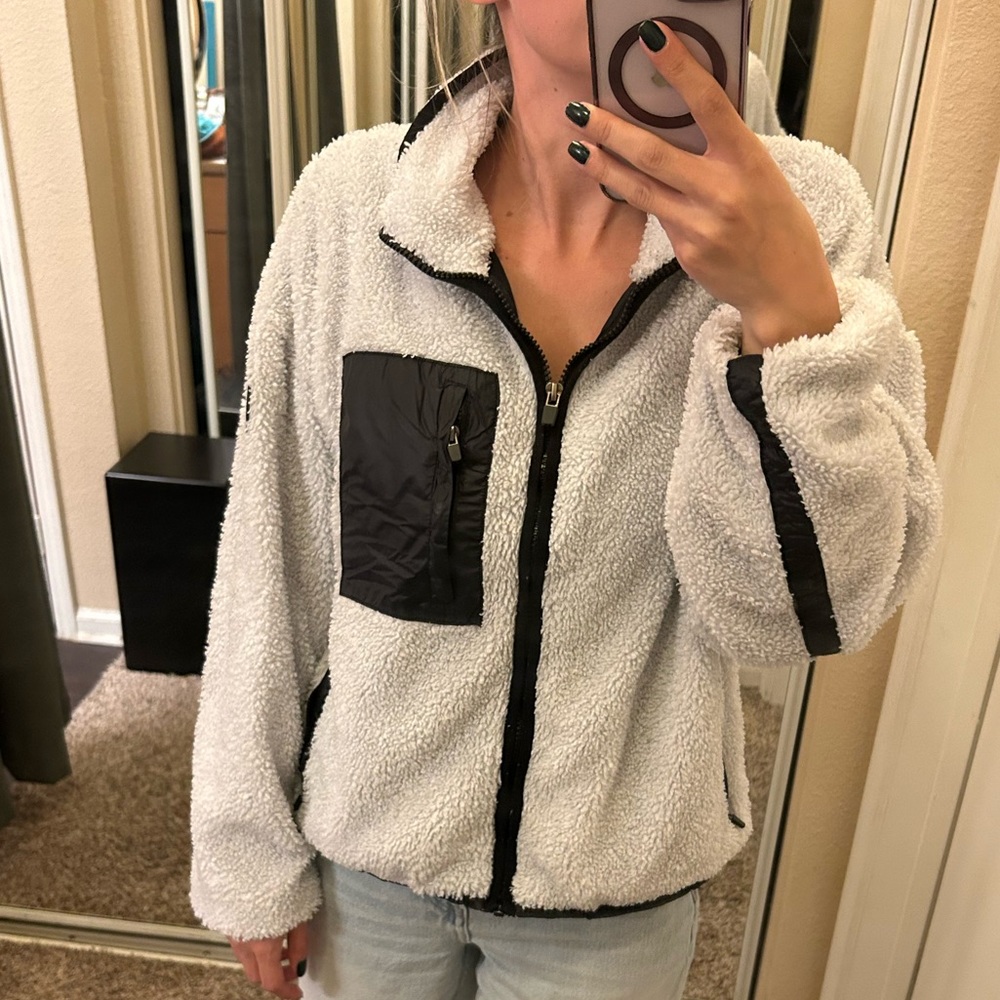 Fabletics rylan teddy jacket size s
